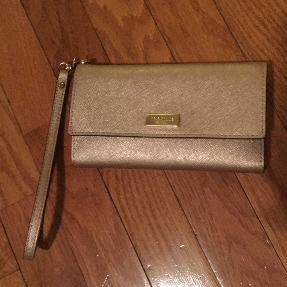 Brand new Kate Spade wallet- perfect gift!