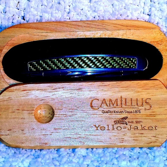 LAST ONE:  Camillus Yello Jaket - Picture 3 of 8