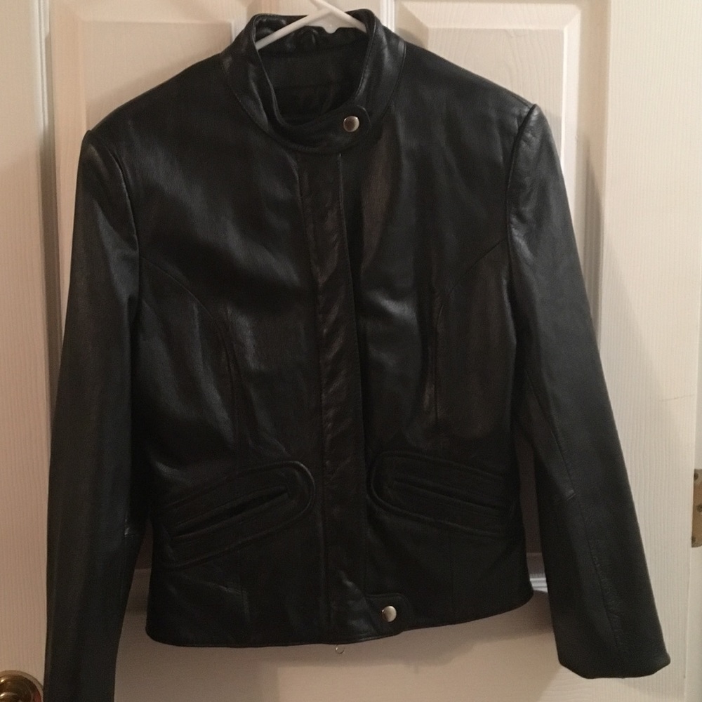 Wilson's black leather jacket - Picture 2 of 4