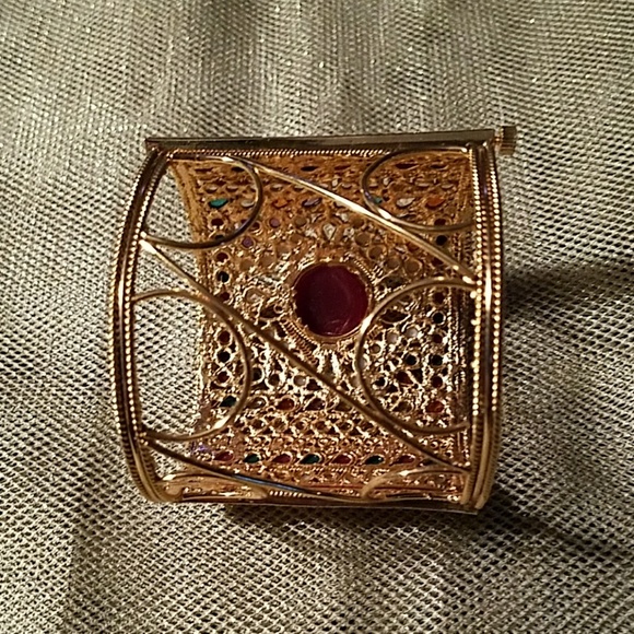 Cuff bangle - Picture 3 of 6