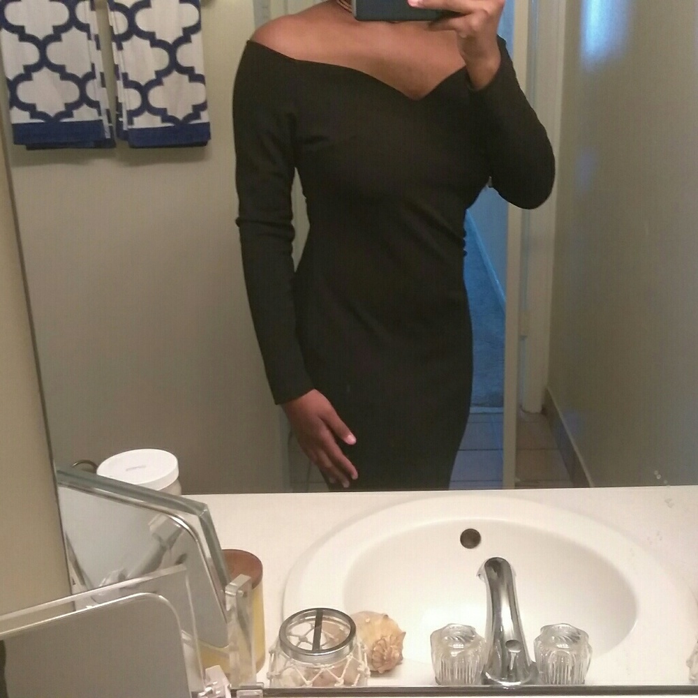 Fitted black dress