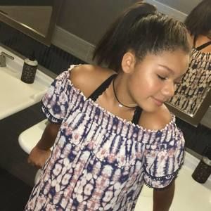 Meet your Posher, Alyssa