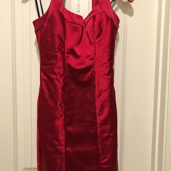 Beautiful red Bebe dress - Picture 2 of 7