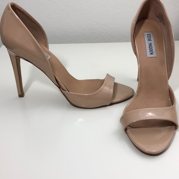 Steve Madden Shoes - Steve Madden nude heels