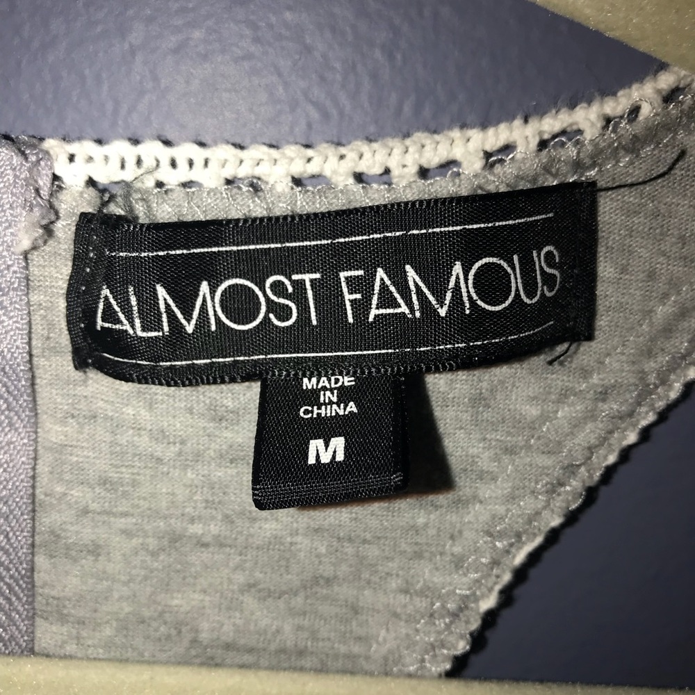 Too - Picture 2 of 3