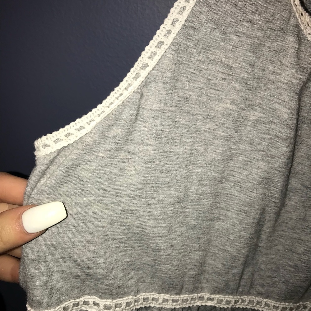 Too - Picture 3 of 3