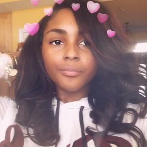 Meet your Posher, Cyara