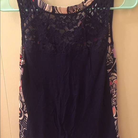 Express Size Small Blouse - tank top - Picture 2 of 3