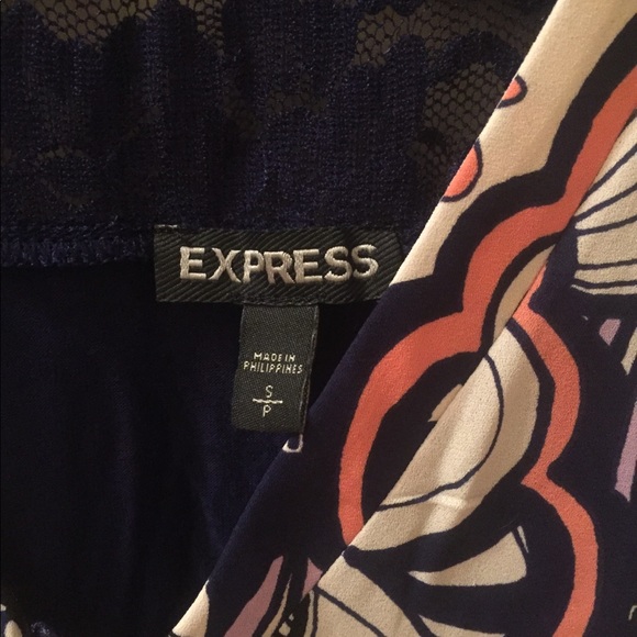 Express Size Small Blouse - tank top - Picture 3 of 3
