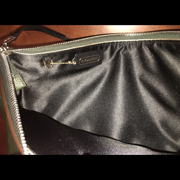 NWT Coach The Pebbled Leather Urbane Bag