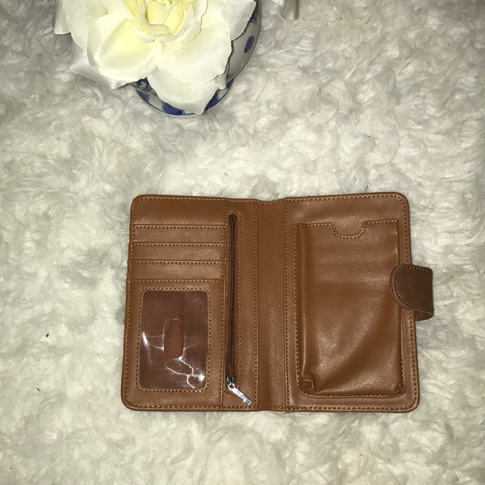 Phone holding wallet