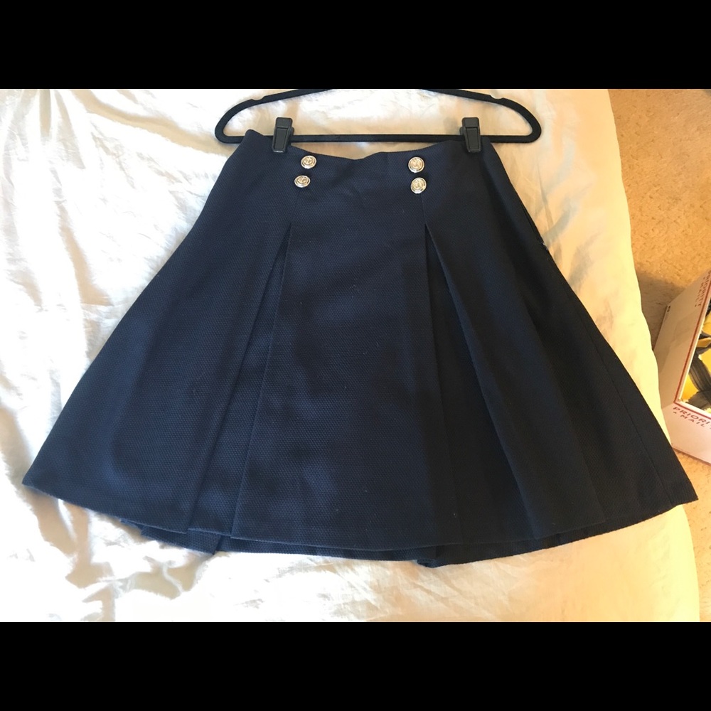 🚫SOLD🚫♣️The Limited♣️ Navy Pleat Skirt