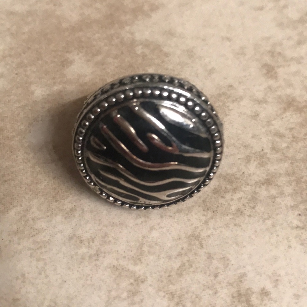 Silver & Black Fashion Ring