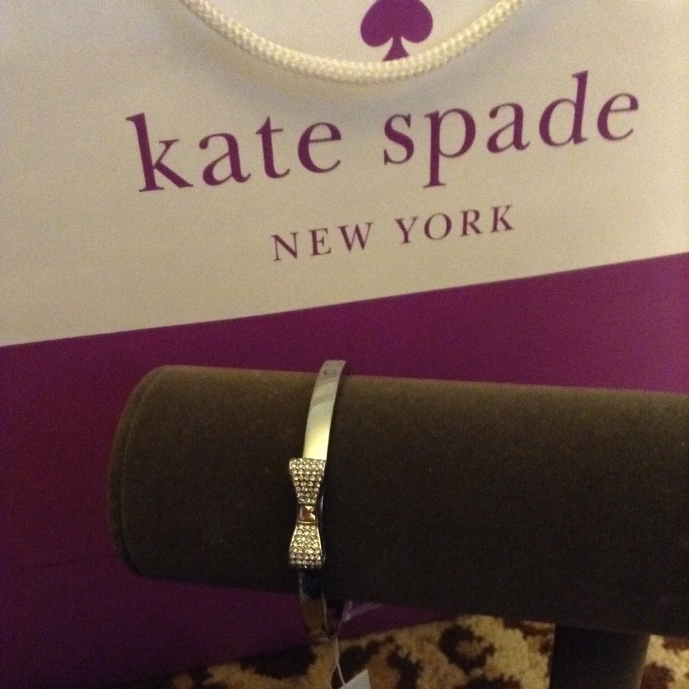❤️♠️Kate Spade Silver Pave Bow Bangle Bracelet - Picture 4 of 8