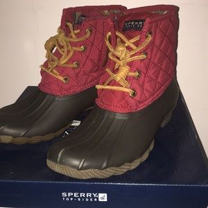 Super cute red and brown soul Sperry rain-boots