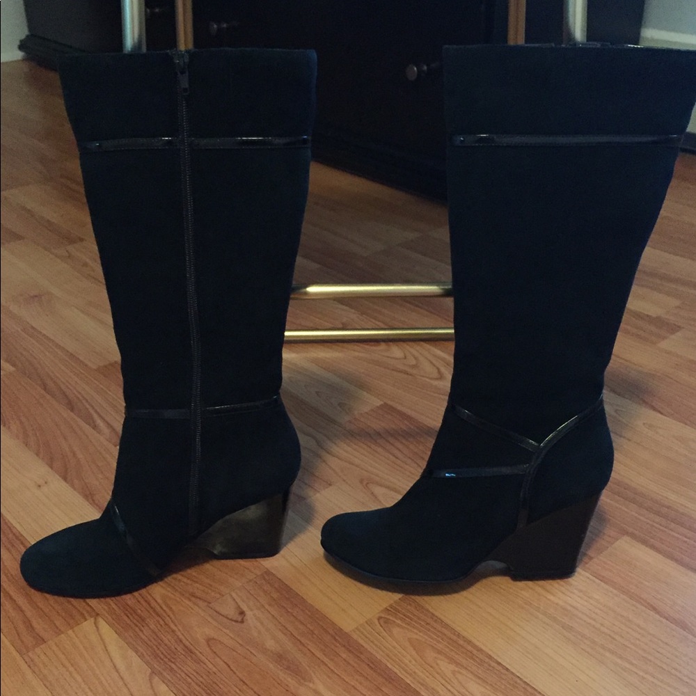 Suede Black Boots