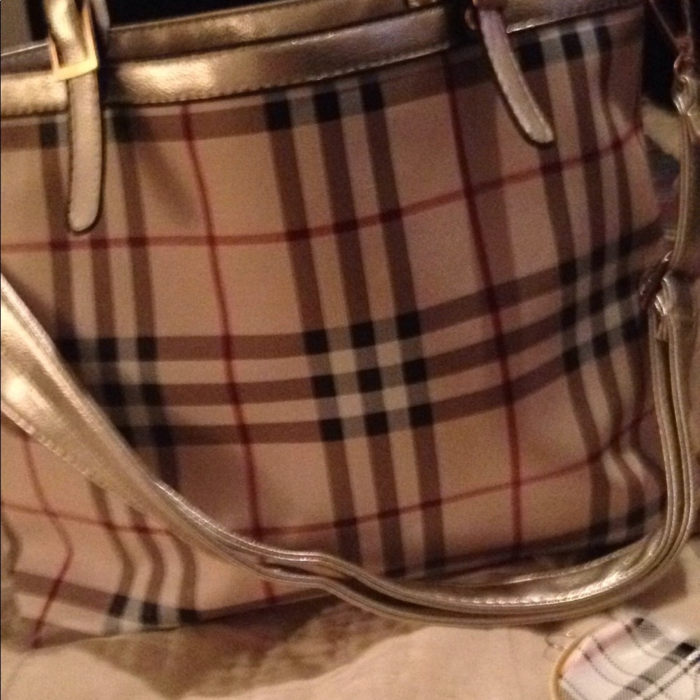 Plaid Purse similar too Burberry Print But Is Not