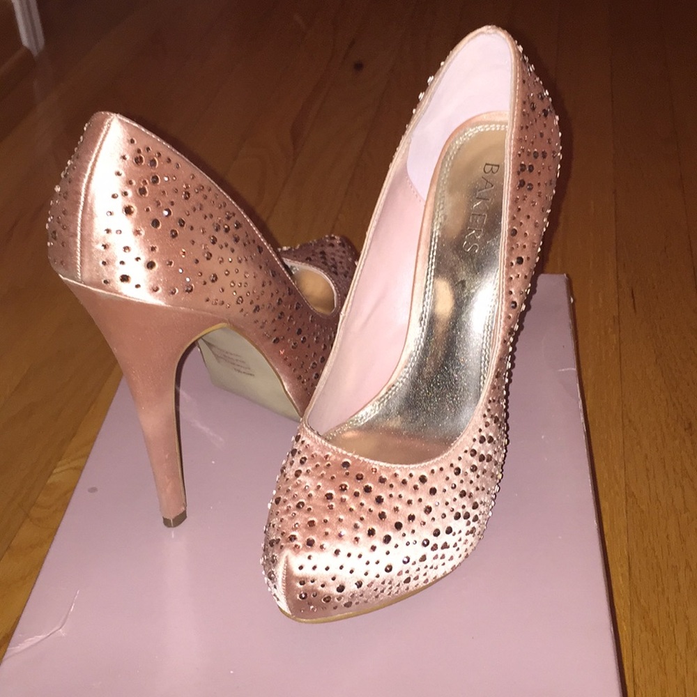 Bakers Beautiful Sparkly Pumps