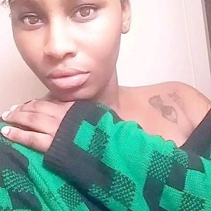 Meet your Posher, Fatima