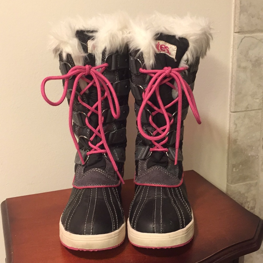 Girls snow boots