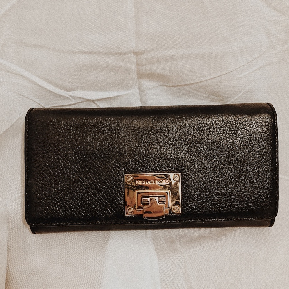 Michael Kors Wallet - Black and Gold