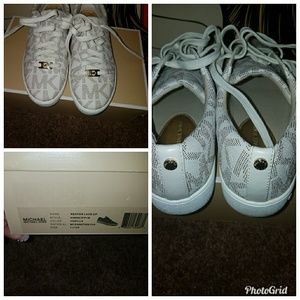 Lace Sneakers(Michael Kors)