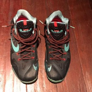 Lebron 11’s Size 11