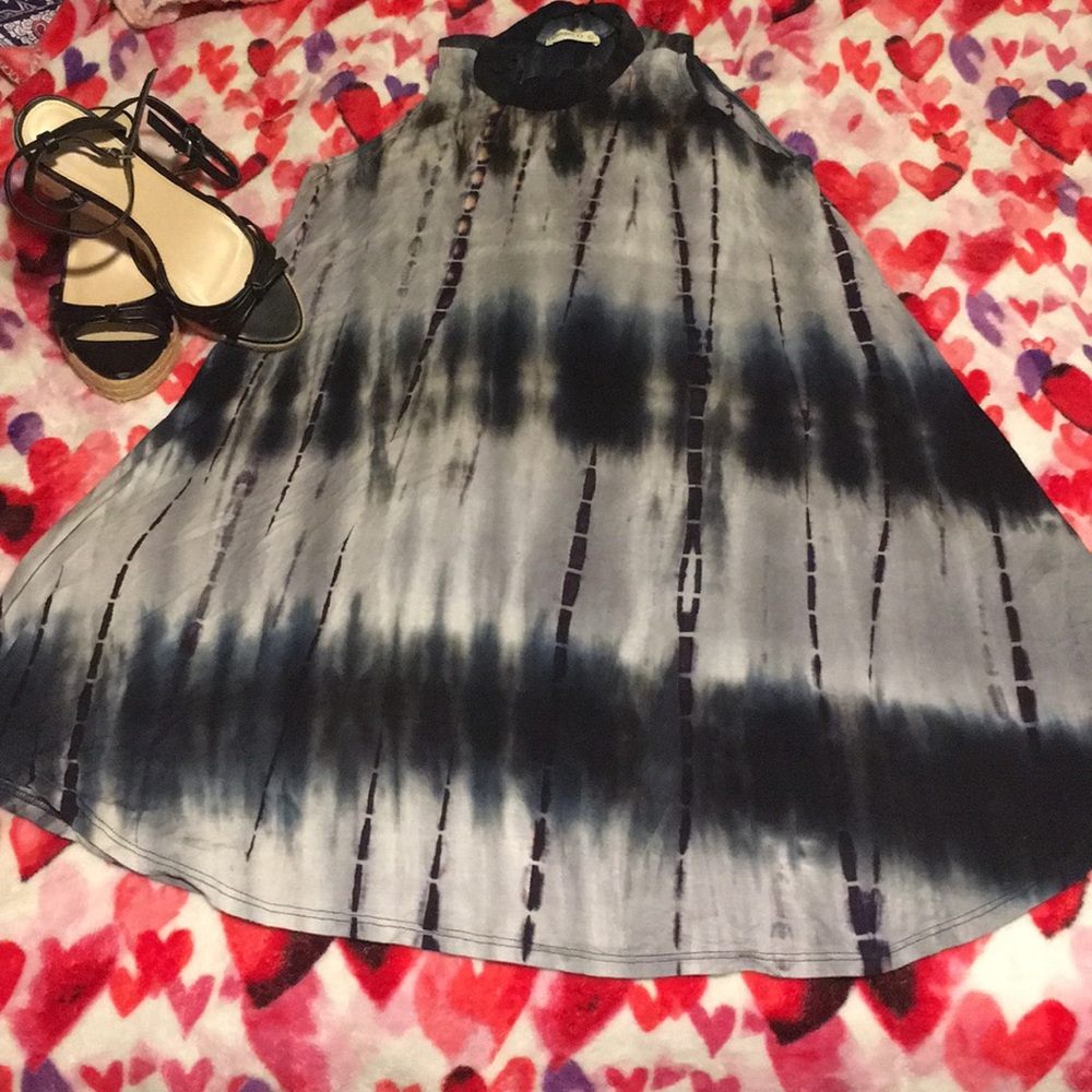 Short dress