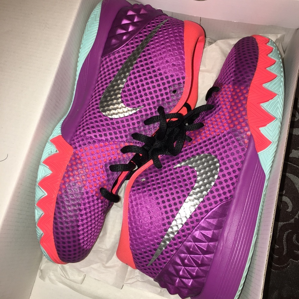 Kyrie Irving Sneakers