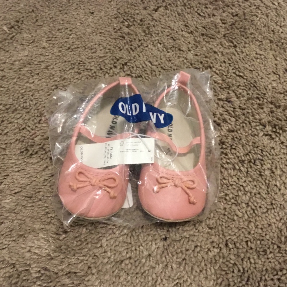 Infant old navy shoes.