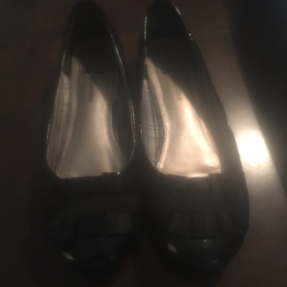 Simple Black Flats