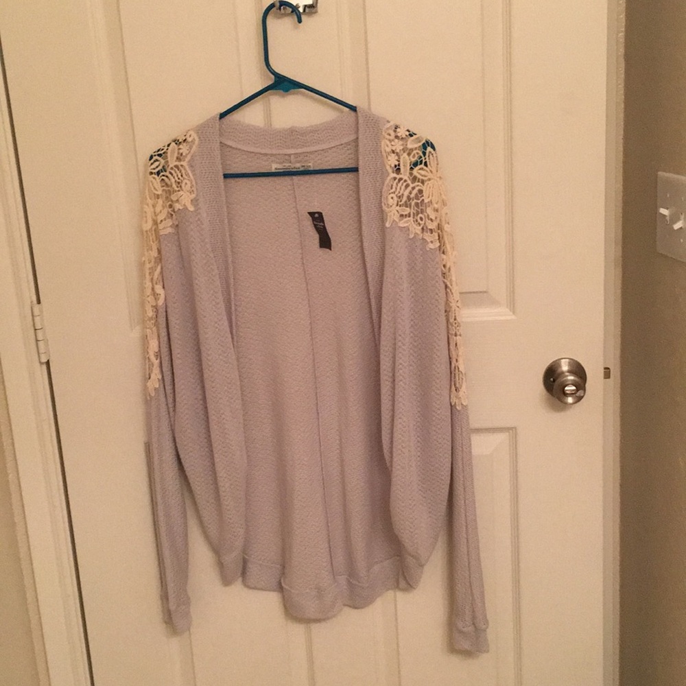 Abercrombie & Fitch crochet shouldered cardigan