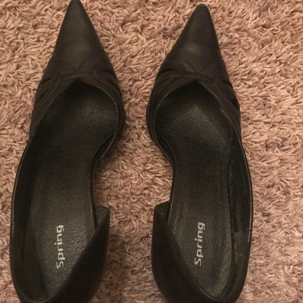 Spring shoes black heels . Pointed toe