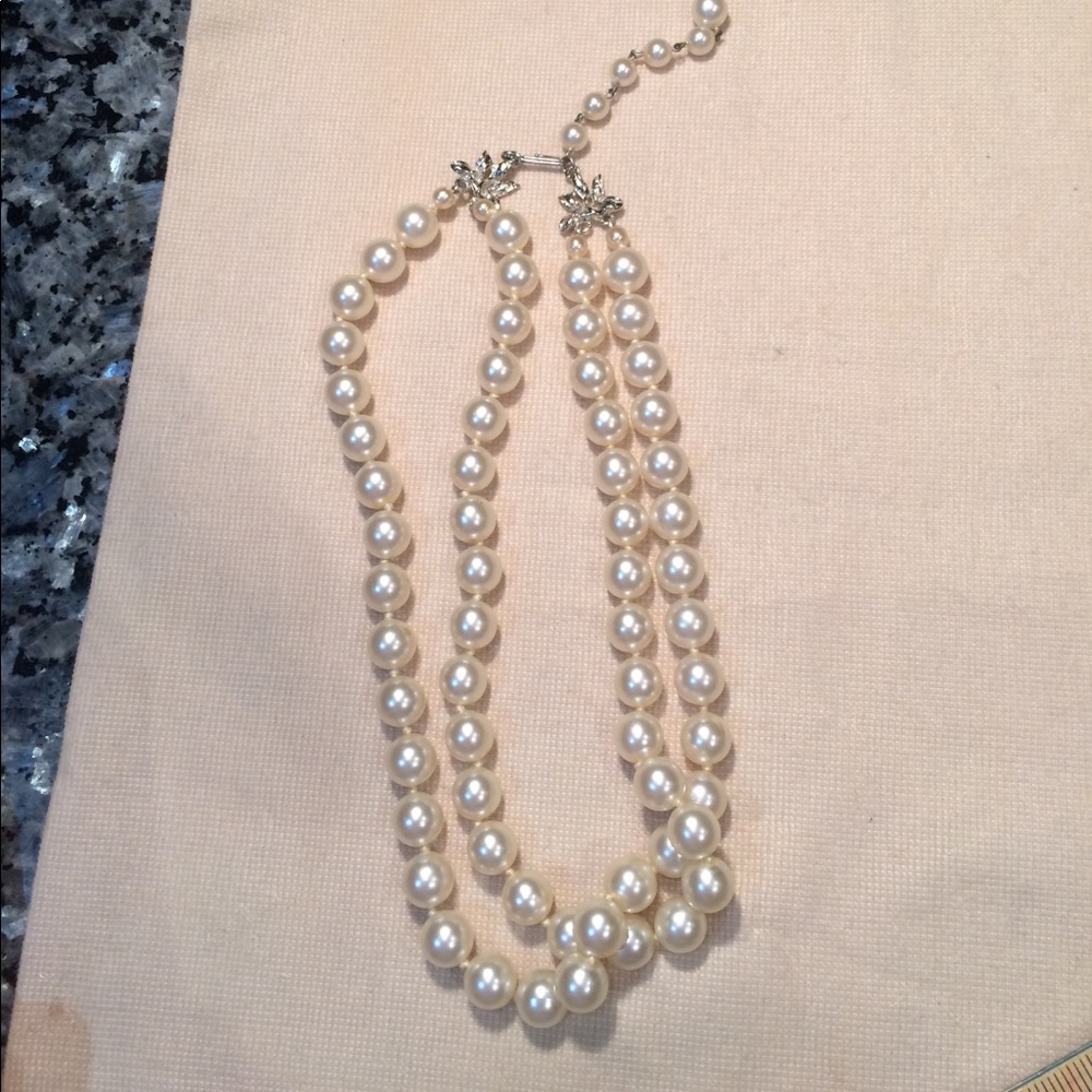Vintage beautiful pearl necklace
