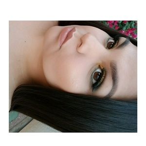 Meet your Posher, Daniela