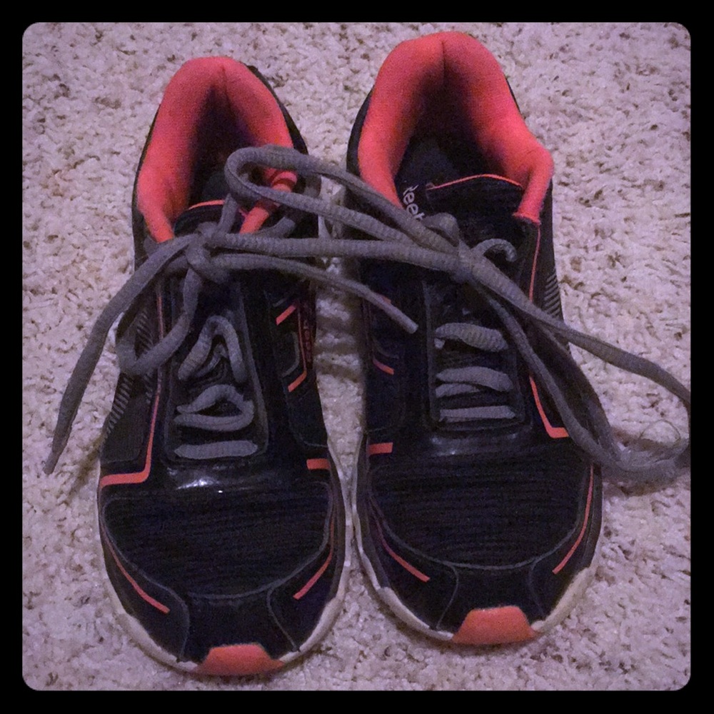 Kids Reebok tennis shoes