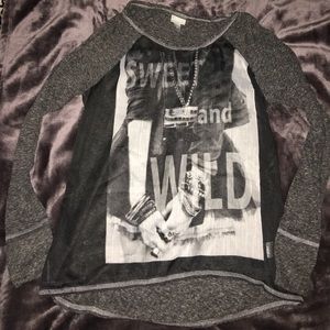 Graphic Long Sleeve Topb