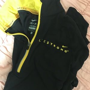 Nike dry fit pullover