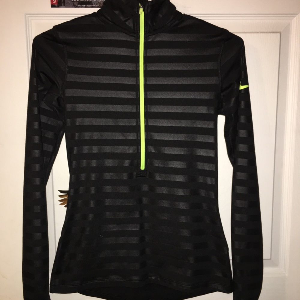 SOLD!!! Nike Dri-fit sweater, half zip