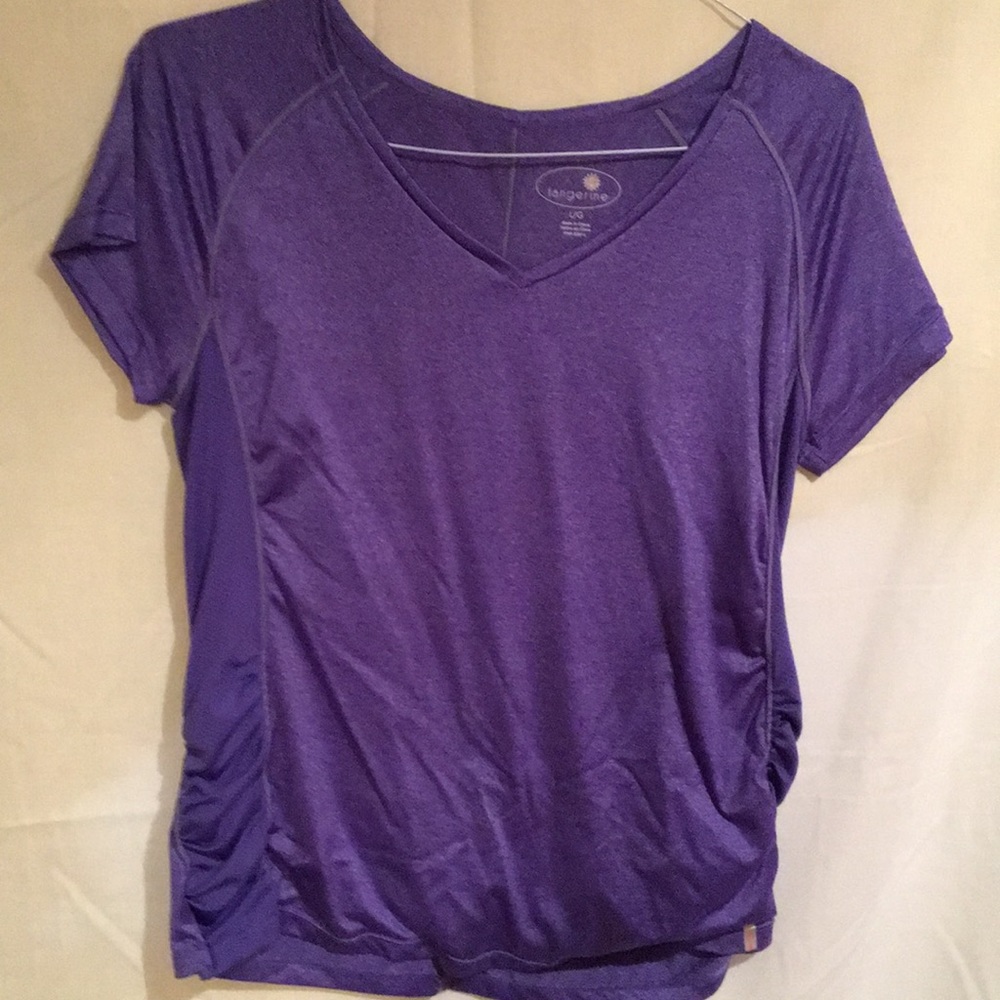 Workout tops - Picture 2 of 2