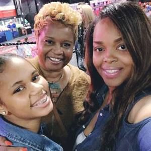 Meet your Posher, Brittney