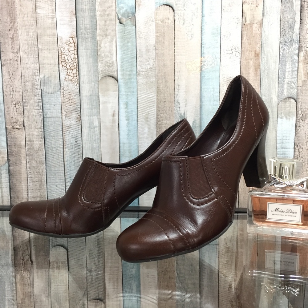 ⬇️$35 Franco Sarto The Artist Collection Booties