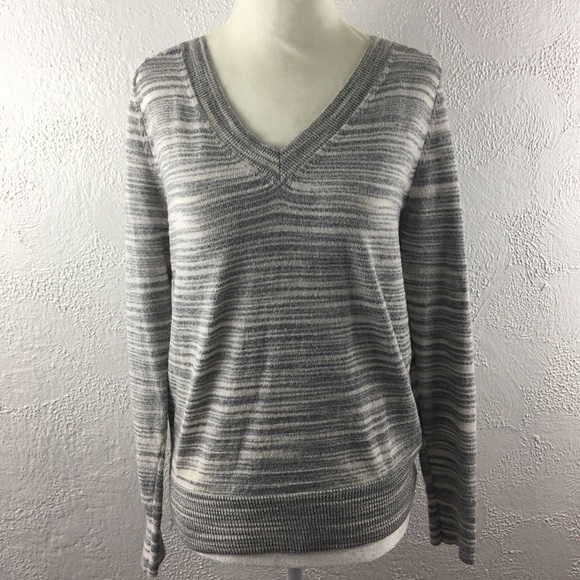 Moth Gray V-Neck Sweater - Picture 4 of 7