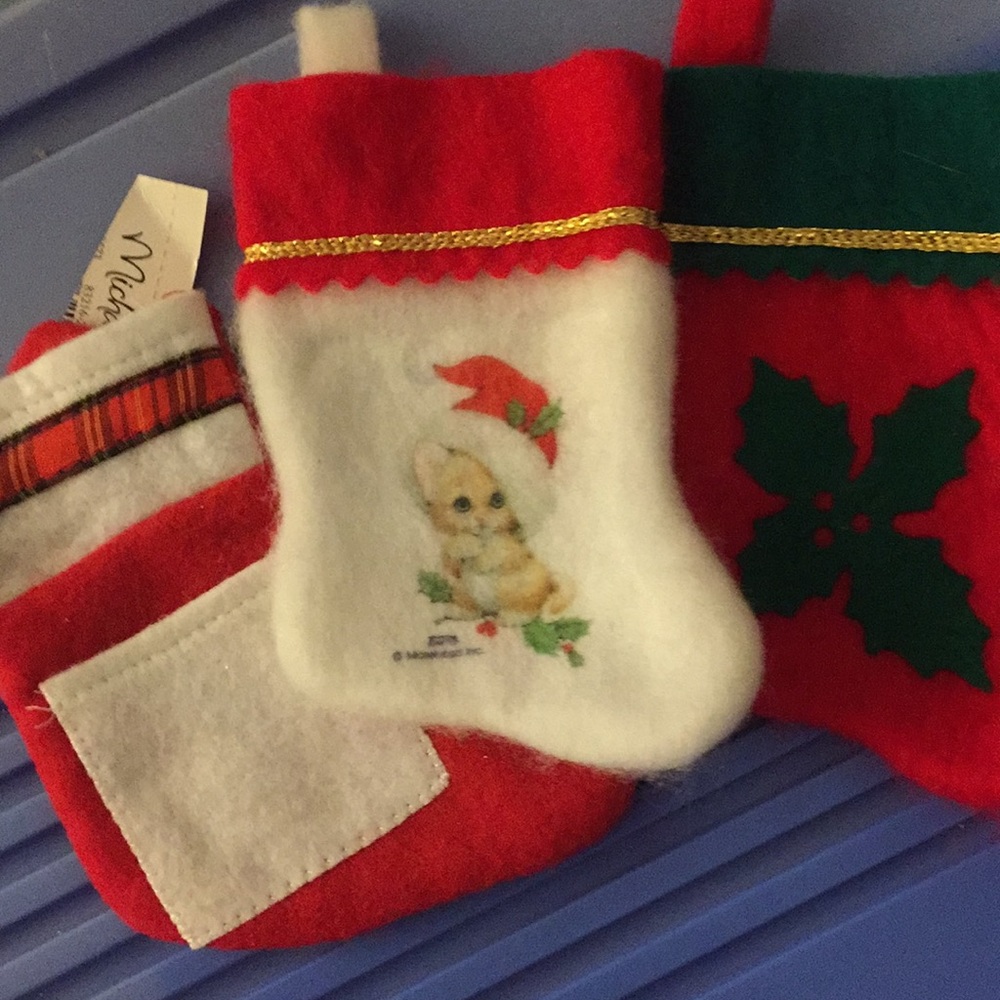 Mini Stockings - Picture 3 of 4