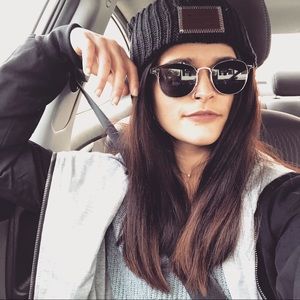 Meet your Posher, Ashley