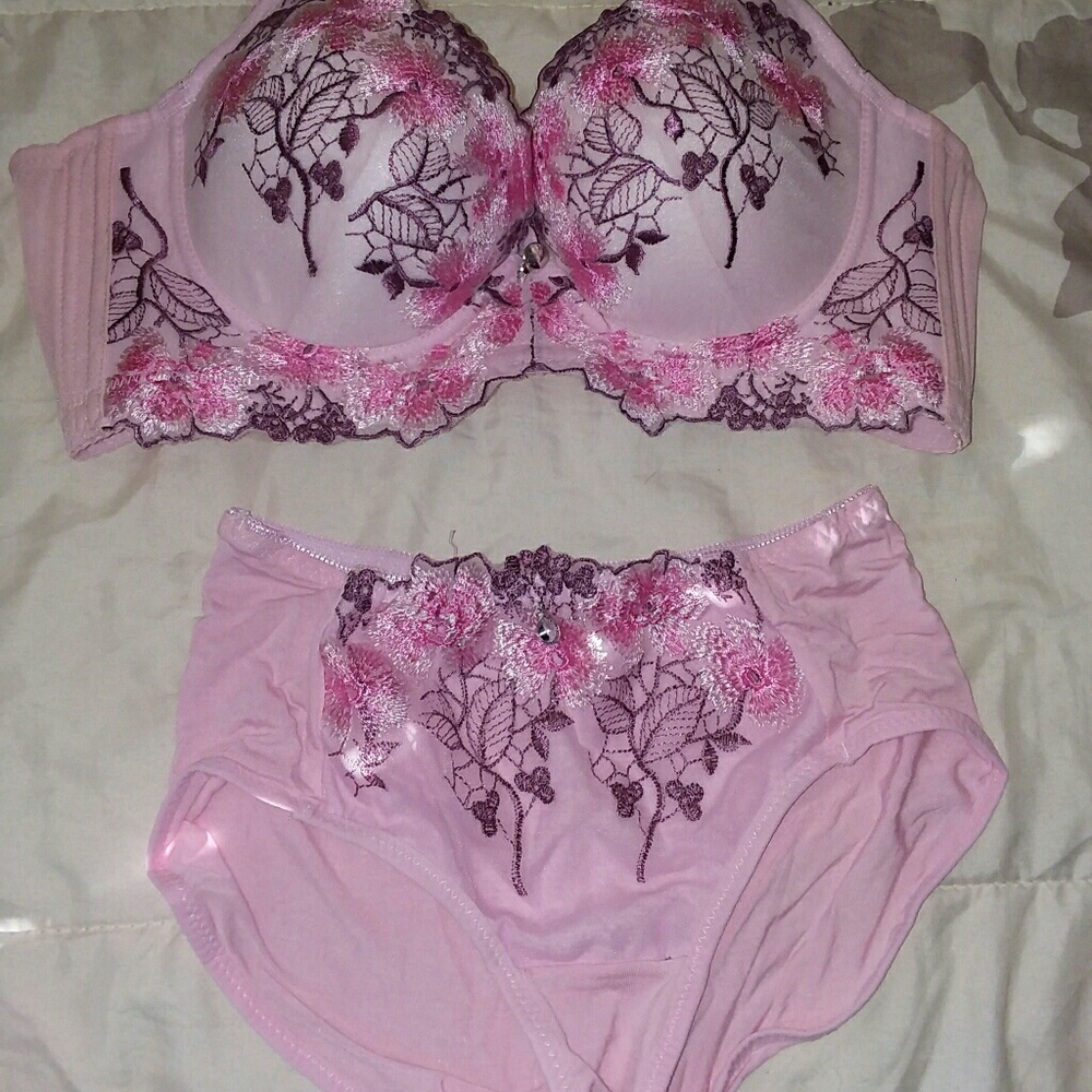 Bra and panty set