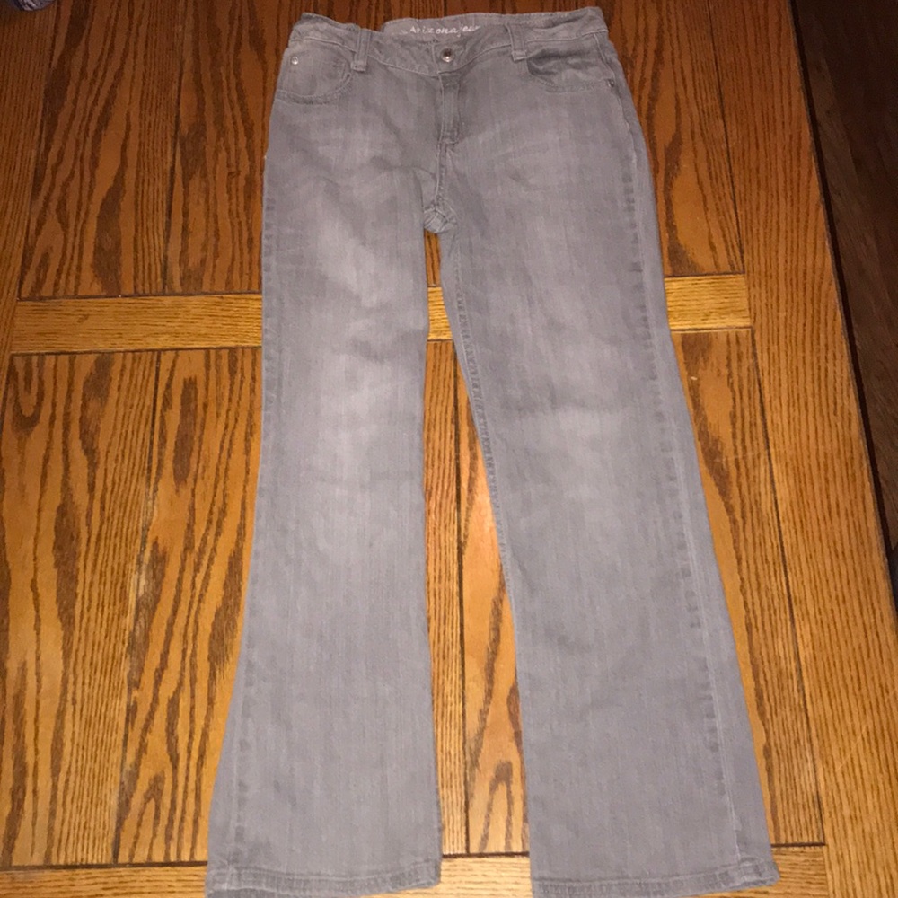 Fun girls jeans! Pay attention to size detail!