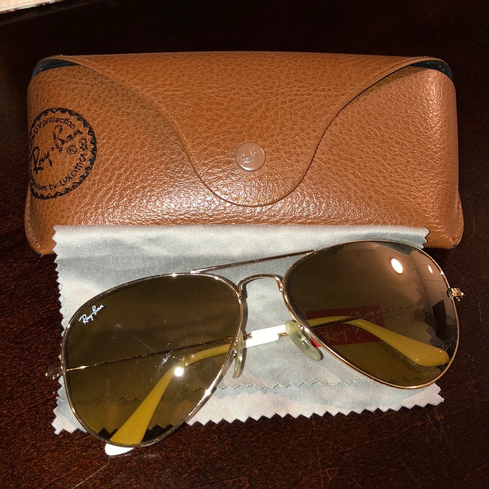 Ray-Ban Aviator Sunglasses with Brown Lenses