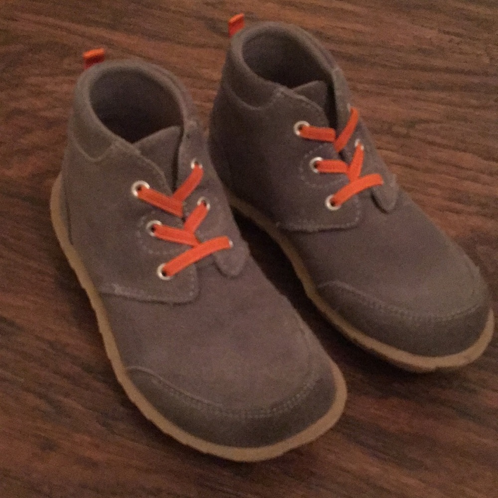 Umi very gently used boys shoe