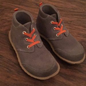 Umi very gently used boys shoe